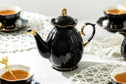 Black & Gold Scallop Porcelain Teapot (40 oz)