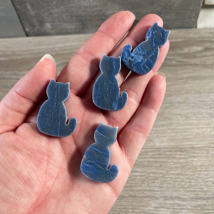 Flat Cat Figurine – Small Crystal Carving for Retailers
