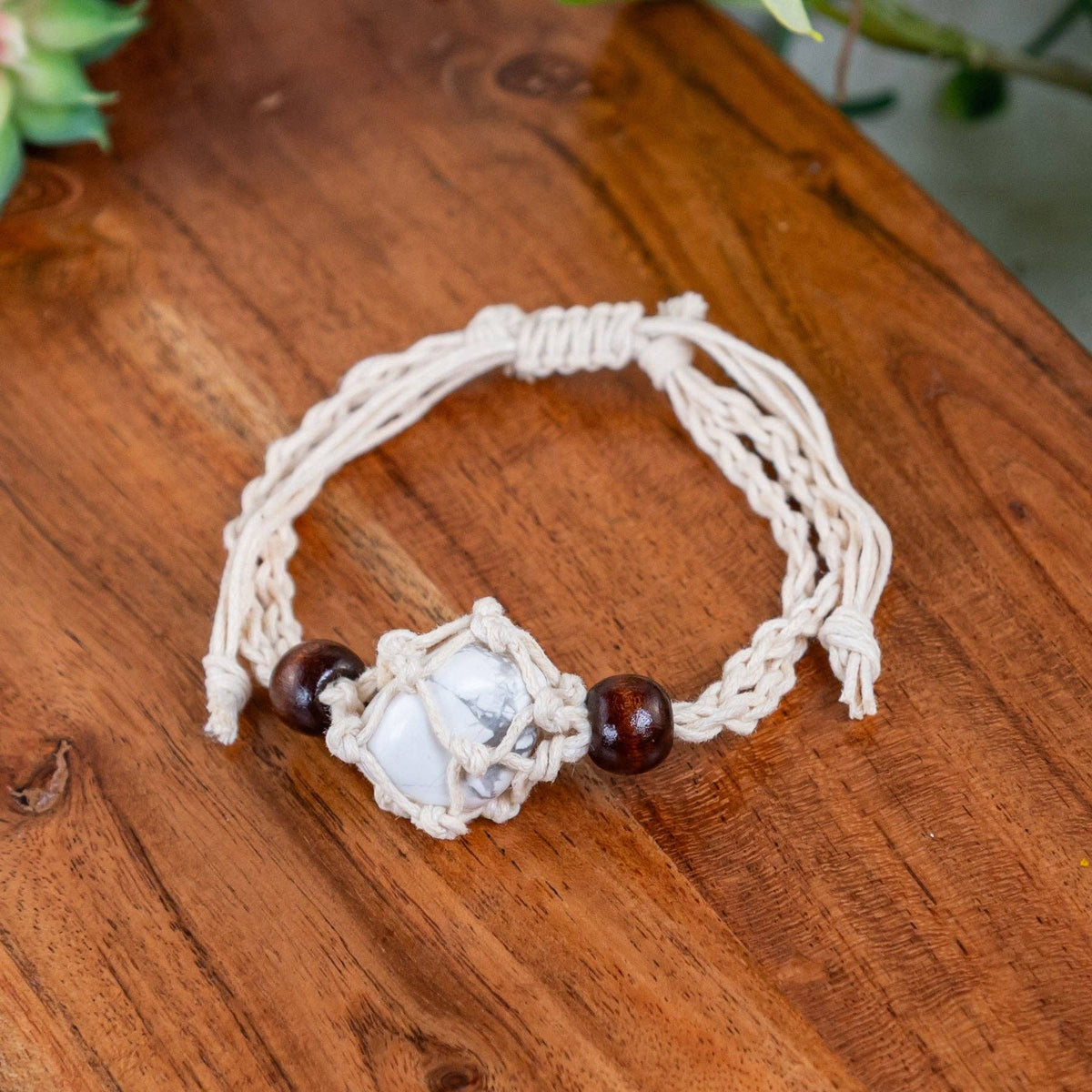 Adjustable Macrame Crystal Holder Bracelet.